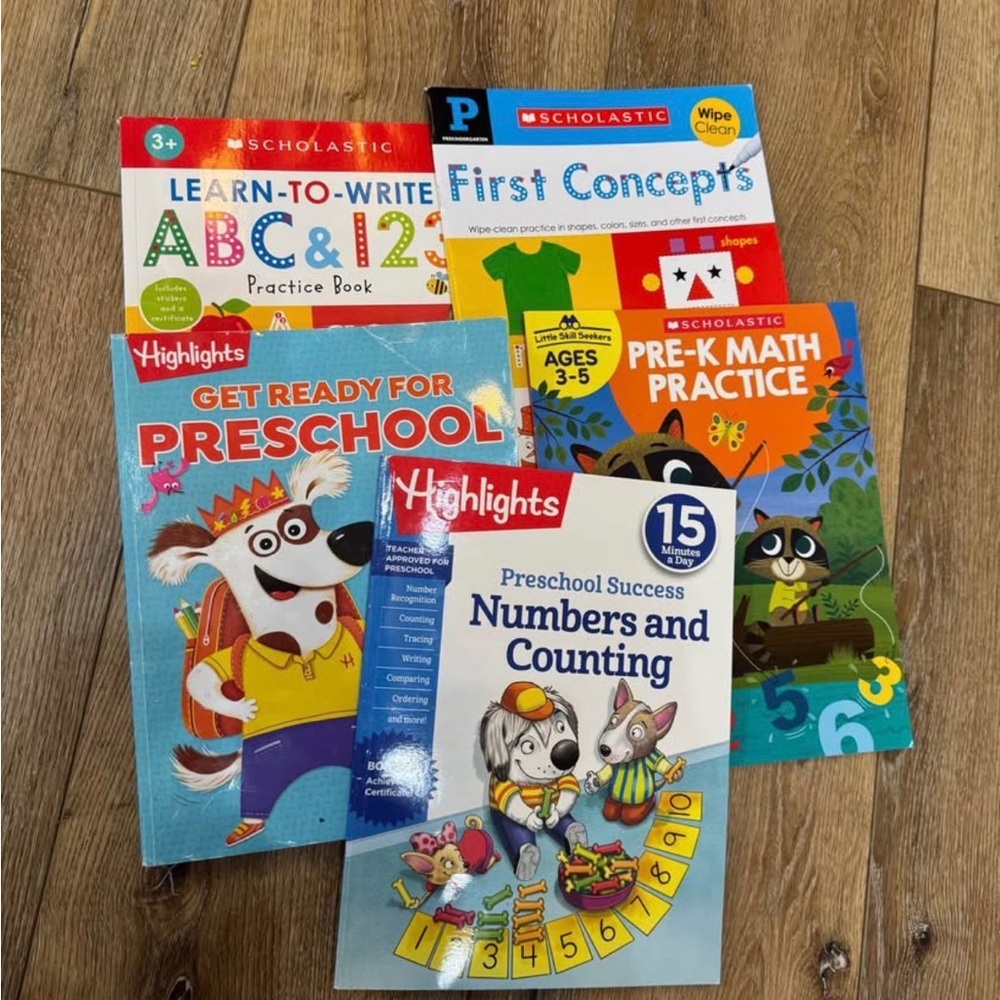 Scholastic Learning Book Set - Red, Blue, Yellow, Green